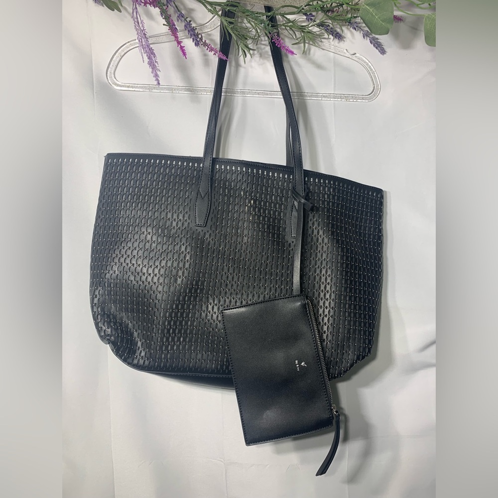 Lily & Ivy Black Tote